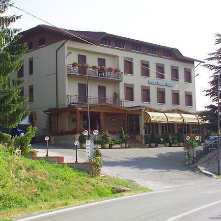 Albergo Ristorante Miramonti Toano エクステリア 写真