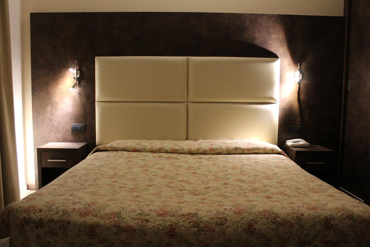 Albergo Ristorante Miramonti Toano エクステリア 写真