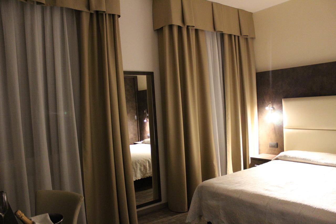 Albergo Ristorante Miramonti Toano エクステリア 写真